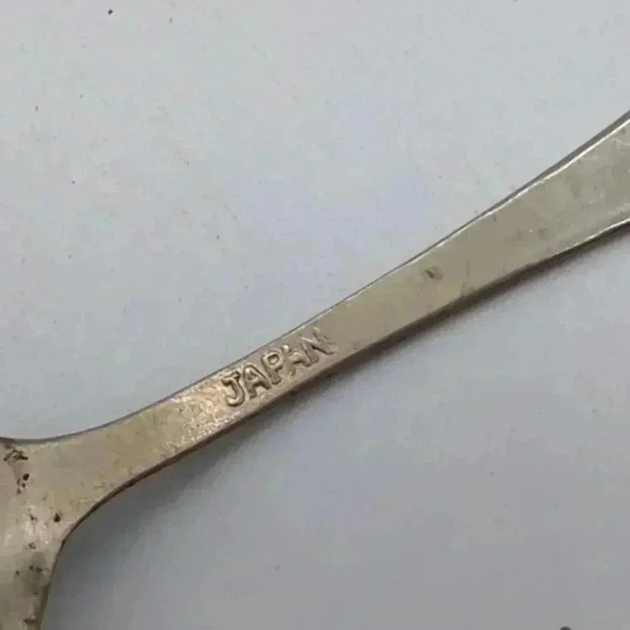 Vintage Georgia Peach Souvenir Spoon Kitschy cool - Picture 4 of 5